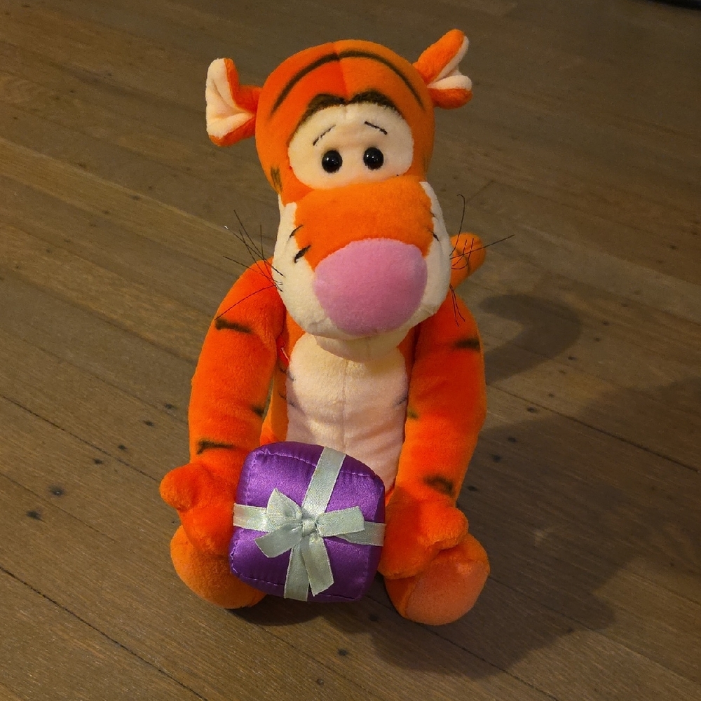 Tigger Gund Vibrant Plush with Purple Present.  Disney. Pooh
